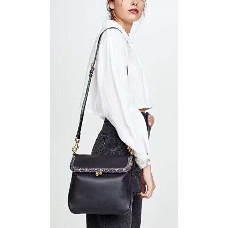 Coach Rider 24 全新 專櫃款 公司貨 正品coach rider 24 75501 蛇皮細節 1941系列 側肩背包 斜背包, 她的時尚, 包包、錢包, 肩背 ...