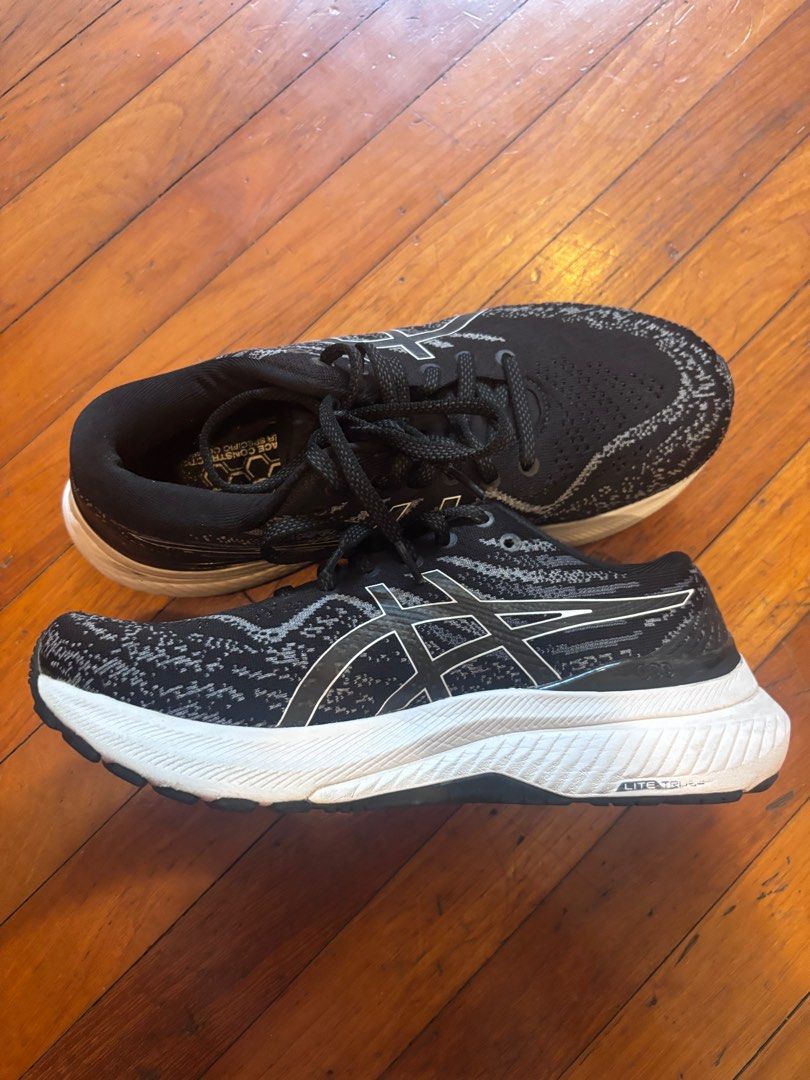 Asics Gel-Kayano 29 Running Shoes - Black (Category: Sneakers) located in Singapore. Submitted by midorimovement (Listing ID 1413052506, Image 1). Description: Lightly used ASICS running shoes in great condition. Comfortable, supportive, and breathable — perfect for jogging, gym workouts, or casual wear. Details: • Brand: ASICS • Colour: Black with white sole • Condition: Well cared for, no major wear • Sole still bouncy, grip intact • Clean inte