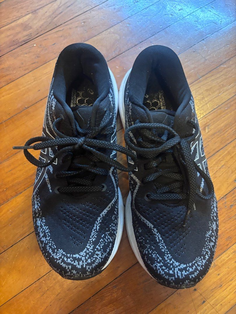 Asics Gel-Kayano 29 Running Shoes - Black (Category: Sneakers) located in Singapore. Submitted by midorimovement (Listing ID 1413052506, Image 2). Description: Lightly used ASICS running shoes in great condition. Comfortable, supportive, and breathable — perfect for jogging, gym workouts, or casual wear. Details: • Brand: ASICS • Colour: Black with white sole • Condition: Well cared for, no major wear • Sole still bouncy, grip intact • Clean inte