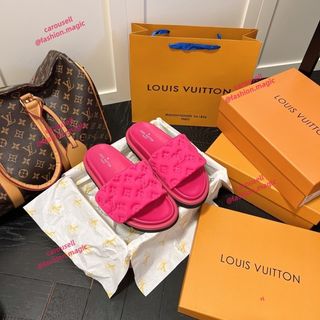 (Category: ) located in . Submitted by fashion.luxe (Listing ID 1413064636, Image 1). Description: .