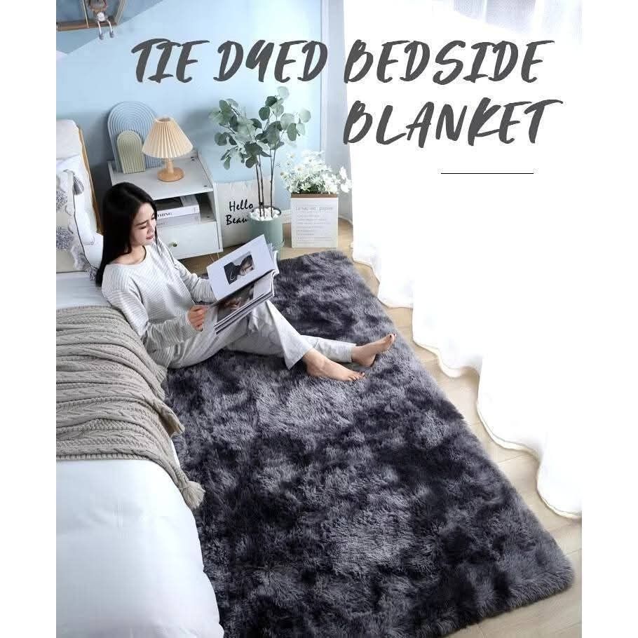 Bedside carpet (Category: Carpets, Mats & Flooring) located in Manila. Submitted by lyfrancois14 (Listing ID 1413088418, Image 1). Description: 80x160cm.