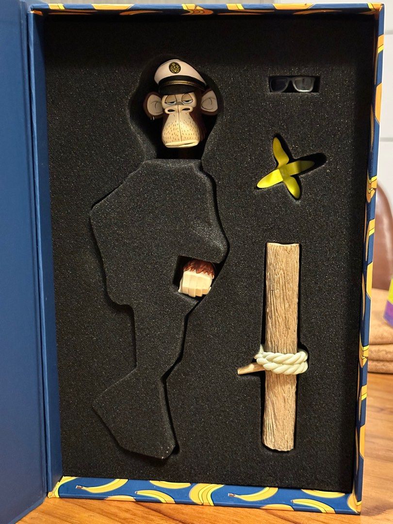 Bored Captain 無聊猿NFT猴子1/8 公仔, 書籍、休閒與玩具, 玩具、公仔、桌遊在旋轉拍賣