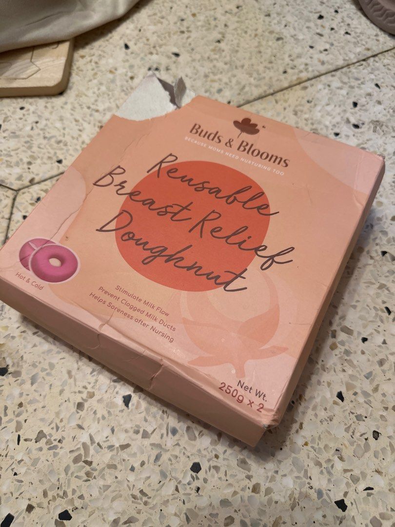 Buds & Blooms Reusable Breast Relief Doughnut (Category: Breastfeeding & Bottle Feeding) located in Angeles City. Submitted by mystiquemayhem (Listing ID 1413129551, Image 1). Description: Designed to support breastfeeding and pumping moms, this doughnut-shaped warm/cold compress pillow helps with milk let-down, clogged ducts, and breast discomfort. .
