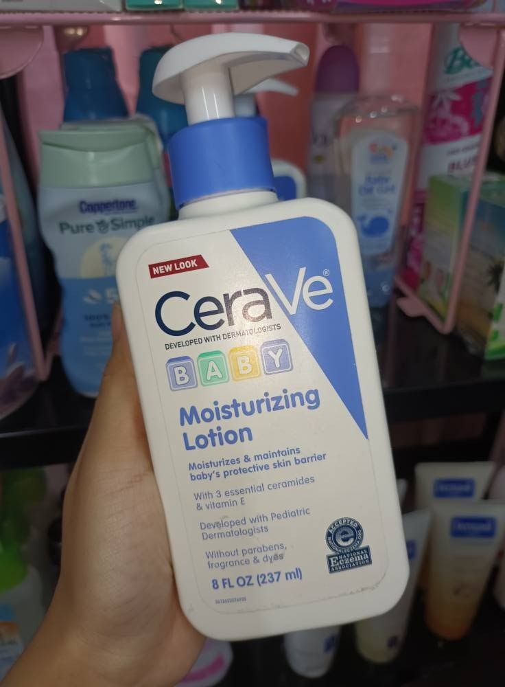 CeraVe Baby Moisturizing Lotion 8oz (Category: Baby Toiletries & Grooming) located in San Pedro. Submitted by gogrannygo70 (Listing ID 1413110232, Image 1). Description: - CeraVe Baby Moisturizing Lotion - Moisturizes and helps maintain baby's protective skin barrier - Contains 3 essential ceramides and vitamin E - Developed with Pediatric Dermatologists - Free of parabens, fragrance, and dyes - 8 FL OZ (237 ml).