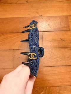 (Category: ) located in . Submitted by crystalsbuy (Listing ID 1413209076, Image 1). Description: .
