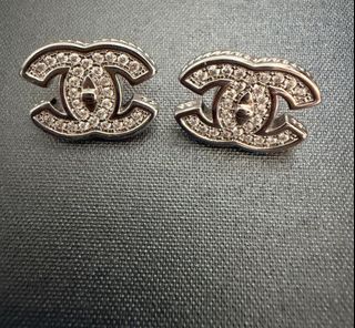 (Category: ) located in . Submitted by crystalsbuy (Listing ID 1413208538, Image 1). Description: .