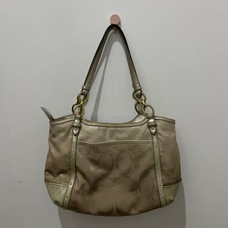 (Kategori: ) berada di . Dikirim oleh nadayf (ID iklan 1413144456, Gambar 1). Deskripsi: .