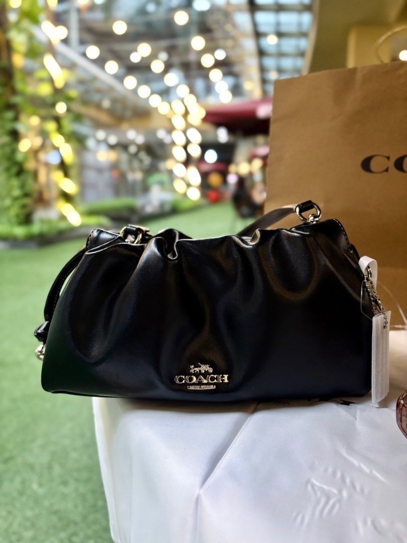 Coach Faye (Category: Luxury Bags & Wallets) located in Las Pinas. Submitted by bagsnclothesby.j (Listing ID 1413187384, Image 2). Description: 📩 DM for more details! 🛵 Lalamove / J&T Check my wall for more items 💫 Business FB Acc: JA Ri Ri No to photo grabbing ❌.