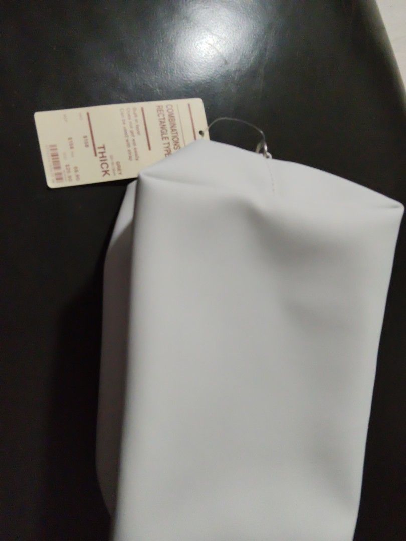 Combinations case rectangle type L (Category: Purses & Pouches) located in Singapore. Submitted by queen514 (Listing ID 1413059498, Image 1). Description: .