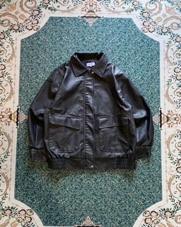 (Category: ) located in . Submitted by Thethriftgood (Listing ID 1413099349, Image 1). Description: .
