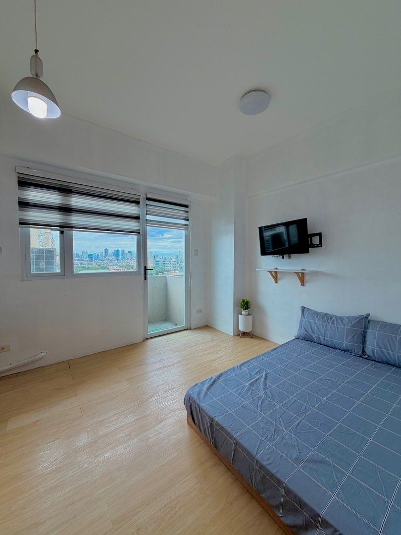 Fully Furnished Studio Unit for Rent (Category: Apartments & Condos) located in Manila. Submitted by hapijoey (Listing ID 1411204699, Image 1). Description: 🌟 Fully Furnished Studio Unit for Rent – Rivergreen Residences, Sta. Ana, Manila 🌟 Address: 2217 Pedro Gil St, Santa Ana, Manila, Metro Manila 📍 Prime Location – Near Circuit Makati, Greenbelt, Glorietta, and just 15–20 mins to NAIA Airport. Walking distance to Savemore, 7/11, Jollibee, Mc