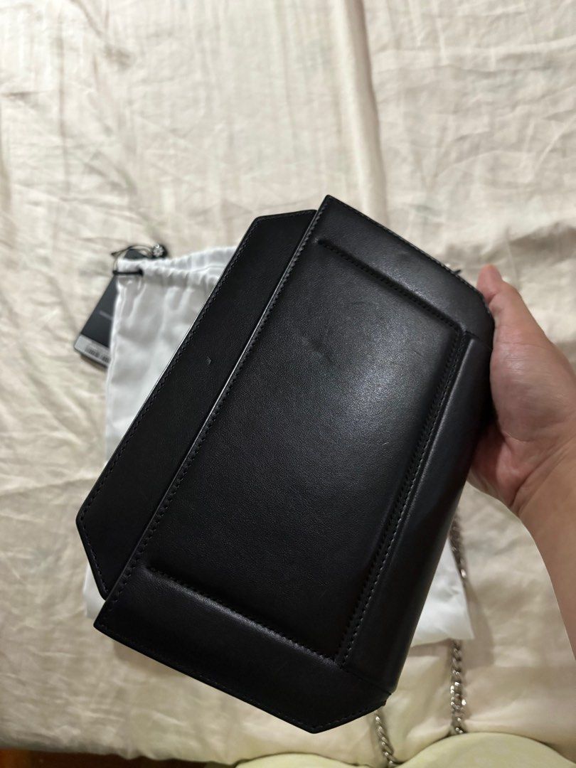 Givenchy bow cut leather (Category: Shoulder Bags) located in Quezon City. Submitted by hapiwife (Listing ID 1413187236, Image 3). Description: .