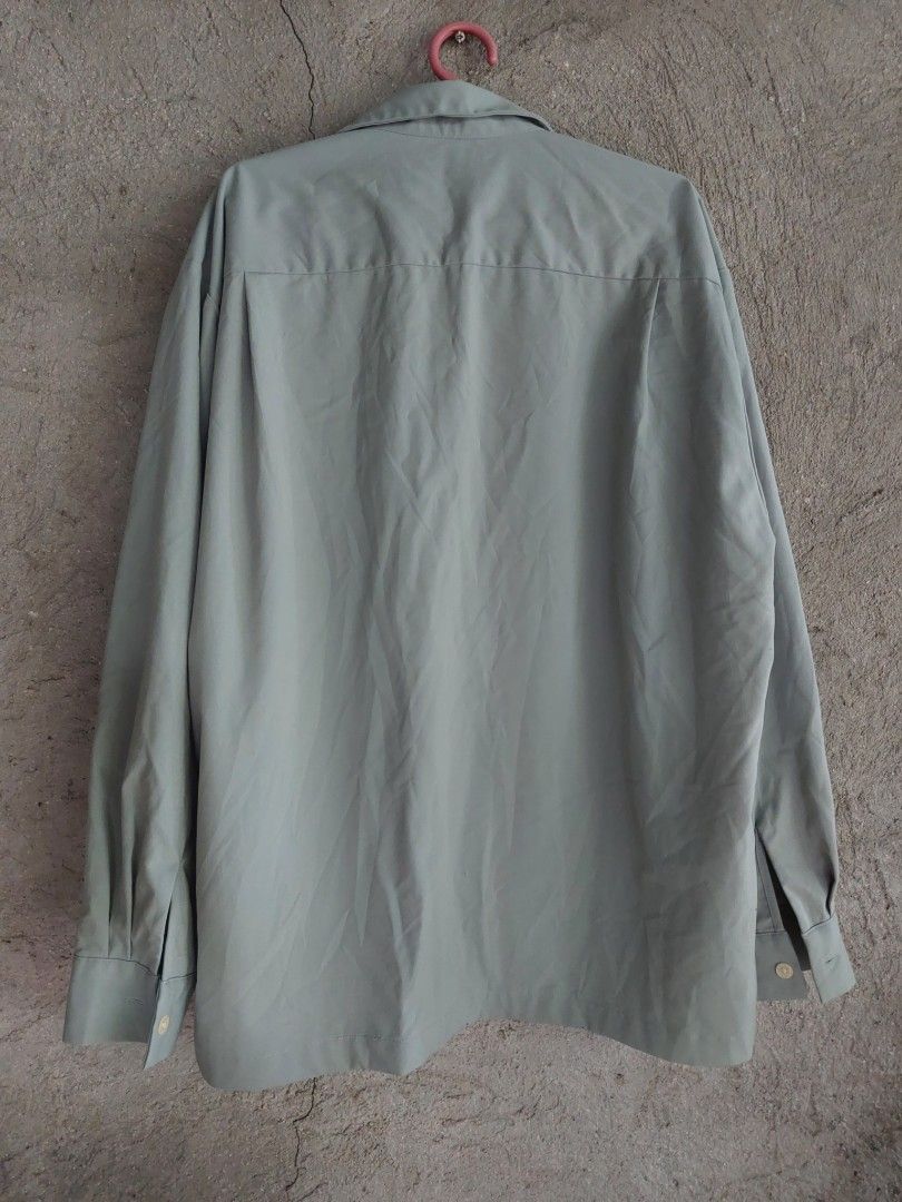 GU open collar polo long sleeve (Category: Tshirts & Polo Shirts ) located in San Jose del Monte. Submitted by _elll (Listing ID 1413110588, Image 2). Description: GU open collar polo long sleeve M on tag May pagka teal and navy green color sya No issue 549+sf sjdm, bulacan.