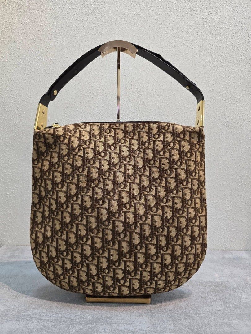 😱Guaranteed Orig💯Money back!💯💯💯 (Category: Luxury Bags & Wallets) located in General Santos City (Dadiangas). Submitted by braverabbit.67 (Listing ID 1413208632, Image 1). Description: 💯MONEY BACK GUARANTEE 💯💯👌🏻 Dior hobo bag in verygood condition medium 𝗦𝘂𝗿𝗲 𝗯𝘂𝘆𝗲𝗿 𝗺𝗮𝘆 𝗿𝗲𝗾𝘂𝗲𝗦𝘁 𝗺𝗼𝗿𝗲 𝗱𝗲𝘁𝗮𝗶𝗹𝗲𝗱 𝗽𝗶𝗰𝗦 𝗼𝗿 𝘃𝗲𝗱𝗶𝗼! ‼️𝗙𝗢𝗥 𝗔𝗦𝗔𝗣 𝗥𝗘𝗣𝗟𝗬 𝗠𝗘𝗦𝗦𝗔𝗚𝗘 𝗨𝗦 𝗢𝗡 𝗙𝗔𝗖𝗘𝗕𝗢𝗢𝗞 NAME: LAPUZ OERLIE w