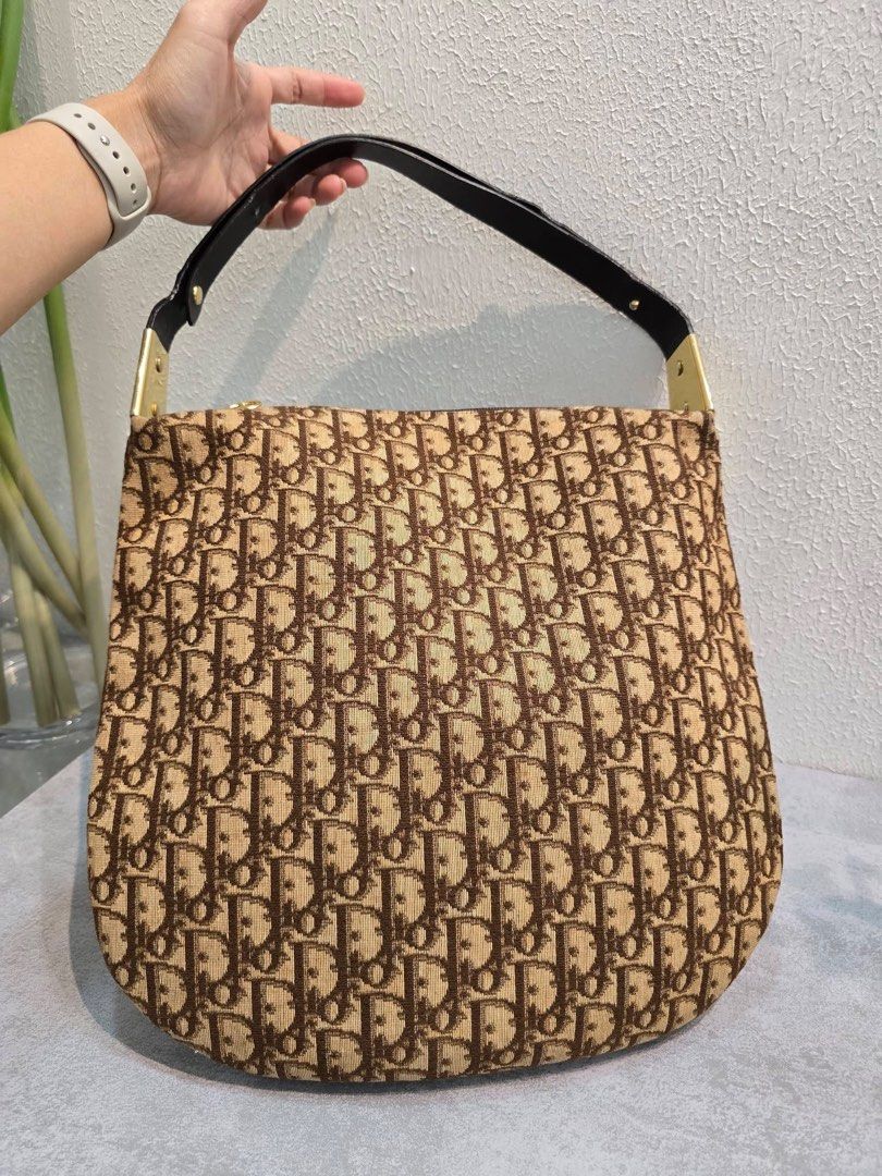 😱Guaranteed Orig💯Money back!💯💯💯 (Category: Luxury Bags & Wallets) located in General Santos City (Dadiangas). Submitted by braverabbit.67 (Listing ID 1413208632, Image 2). Description: 💯MONEY BACK GUARANTEE 💯💯👌🏻 Dior hobo bag in verygood condition medium 𝗦𝘂𝗿𝗲 𝗯𝘂𝘆𝗲𝗿 𝗺𝗮𝘆 𝗿𝗲𝗾𝘂𝗲𝗦𝘁 𝗺𝗼𝗿𝗲 𝗱𝗲𝘁𝗮𝗶𝗹𝗲𝗱 𝗽𝗶𝗰𝗦 𝗼𝗿 𝘃𝗲𝗱𝗶𝗼! ‼️𝗙𝗢𝗥 𝗔𝗦𝗔𝗣 𝗥𝗘𝗣𝗟𝗬 𝗠𝗘𝗦𝗦𝗔𝗚𝗘 𝗨𝗦 𝗢𝗡 𝗙𝗔𝗖𝗘𝗕𝗢𝗢𝗞 NAME: LAPUZ OERLIE w