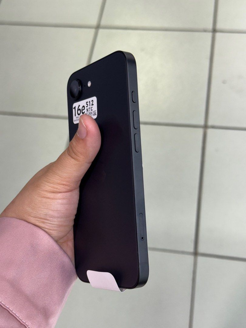 Iphone 16e 512gb 100% batt Globelocked NTC (Category: iPhone 16 Series) located in San Juan City. Submitted by javedsgadgetshop (Listing ID 1413199711, Image 3). Description: INSTALLMENT OPTIONS : SPAY LATER / GGIVES / CREDIT CARD! WE BUY AND SELL SO PWEDE MAGBINTA OR SWAP ! Quick Specs : 💵 Iphone 16e •512gb •NTC Variant •100% batt health •Factory Unlock •99% Smoothness •No hidden issue | No Repaired •100% Authentic | Not Refurbished •w/ OEM Cha