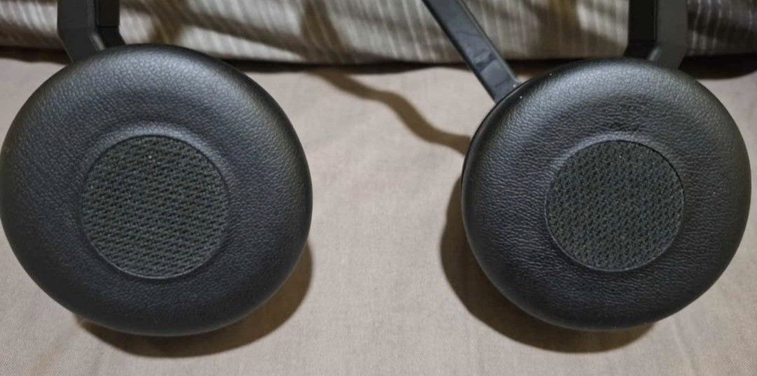 Jabra Evolve 75 (Category: Headphones & Headsets) located in Mandaluyong City. Submitted by regina.rabino (Listing ID 1413072509, Image 3). Description: .
