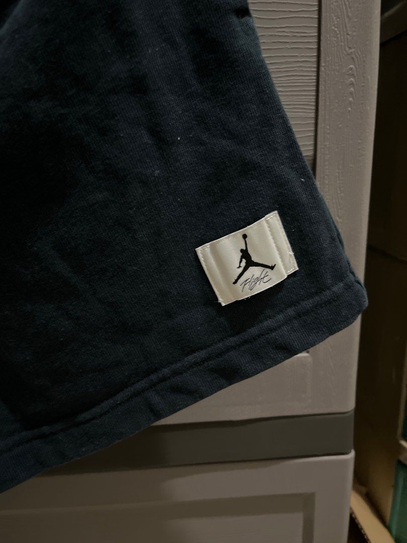 Jordan Loose Fit Shorts (Category: Shorts) located in Valenzuela. Submitted by gengen13 (Listing ID 1413188229, Image 2). Description: - Dark blue Jordan shorts - Features the iconic Jordan logo - Elastic waistband with drawstring for a comfortable fit - Loose fit design - Made in China No visible issue Preloved item. Pls manage ur expecation Dimes : W 13 L 15 Pls pm for more details.