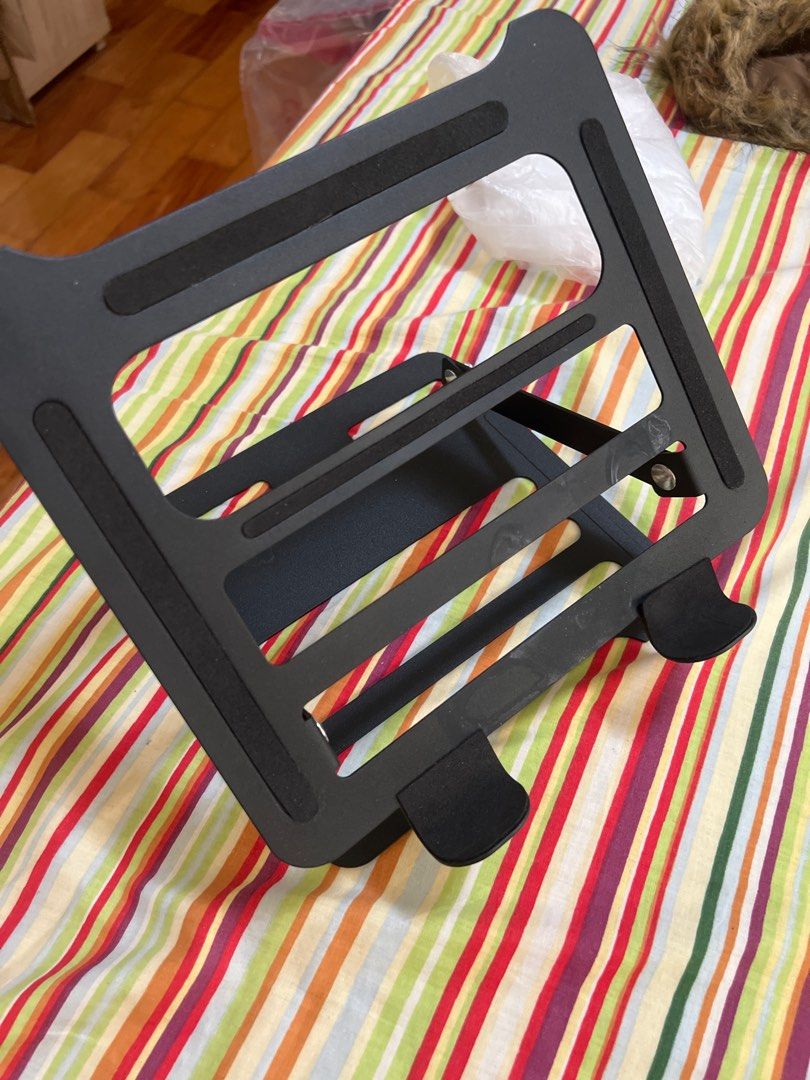 Laptop Stand (Full metal very stable) (Category: Other Accessories) located in Manila. Submitted by project40 (Listing ID 1413051934, Image 3). Description: Laptop holder Very stable material structure Full metal carbon steel .