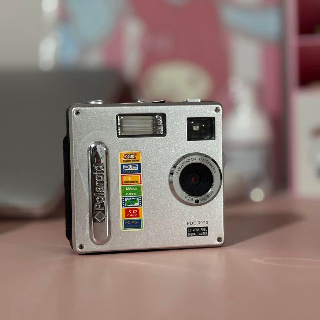 LF: polaroid pdc 2070 digital camera (Category: Cameras) located in Manila. Submitted by lovedbypreloved (Listing ID 1413222907, Image 1). Description: LF‼️ Polaroid PDC 2070 Preferably in good condition DM ME for offers 📩.