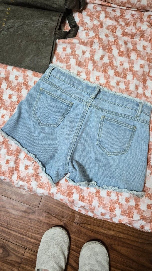 Light Blue Denim Shorts (Category: Shorts) located in Bulacan. Submitted by getclaud (Listing ID 1413147058, Image 2). Description: Denim Short shorts Non stretch Mid waist Waist measurement: 26 inches P100.00.