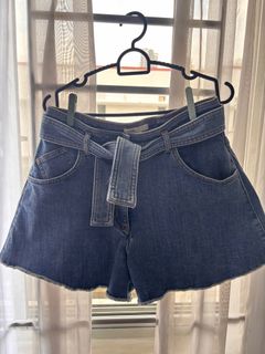 (Category: ) located in . Submitted by borntothrift (Listing ID 1413070568, Image 1). Description: .