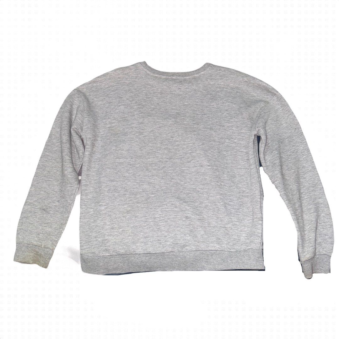 Mango Grey Unconditional Sweatshirt (Category: Coats, Jackets and Outerwear) located in Las Pinas. Submitted by slua19 (Listing ID 1413181882, Image 2). Description: Slight discoloration in sleeves and neckline DM for more pics Slightly Negotiable.