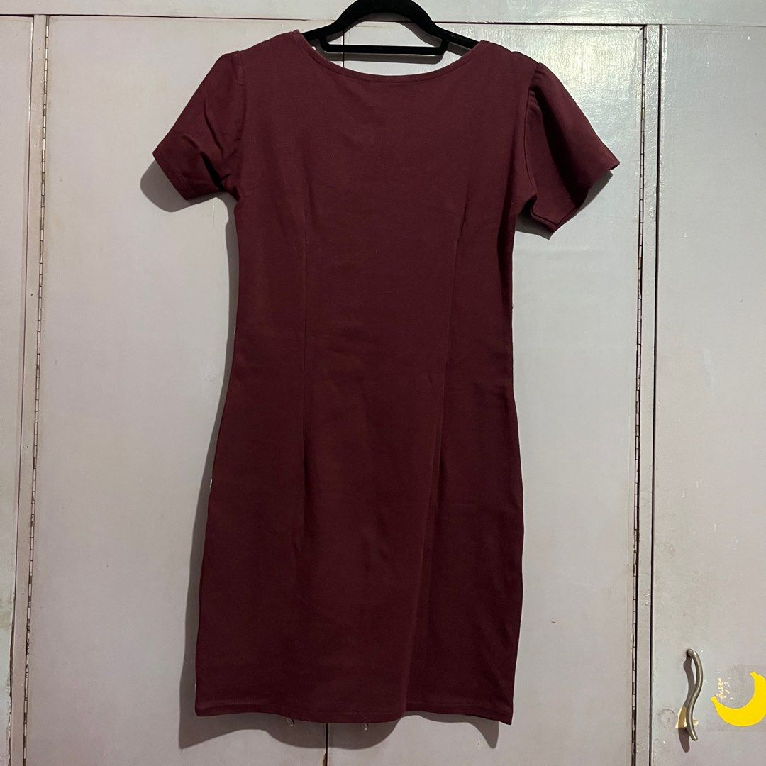 Maroon Dress with White Trim (Category: Dresses) located in Pasig City. Submitted by ajdlsrysx (Listing ID 1413198026, Image 2). Description: - Maroon dress - White trim detailing - Round neckline - Short sleeves - Fitted silhouette - White trim on bodice and pockets - White trim on hemline.
