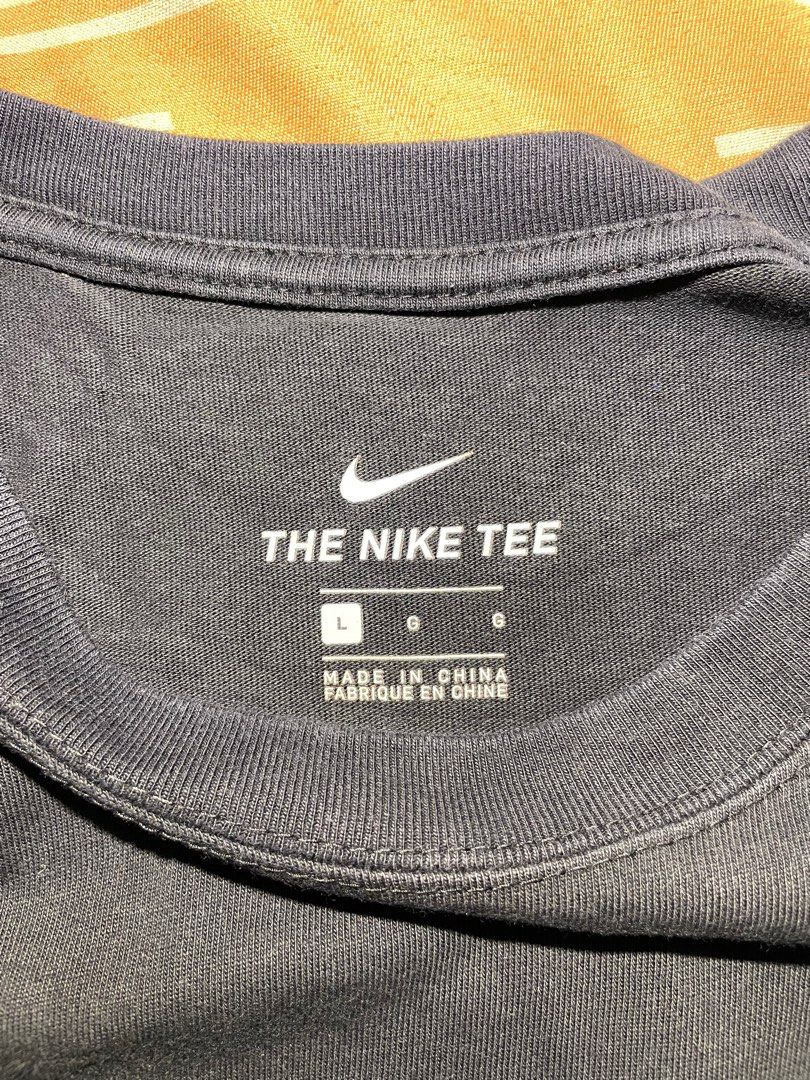 Nike World Tour Shirt (Category: Tshirts & Polo Shirts ) located in Tagbilaran City. Submitted by thrifter23 (Listing ID 1413198075, Image 3). Description: Dimes L: 28 W: 21 See last pic for issue.