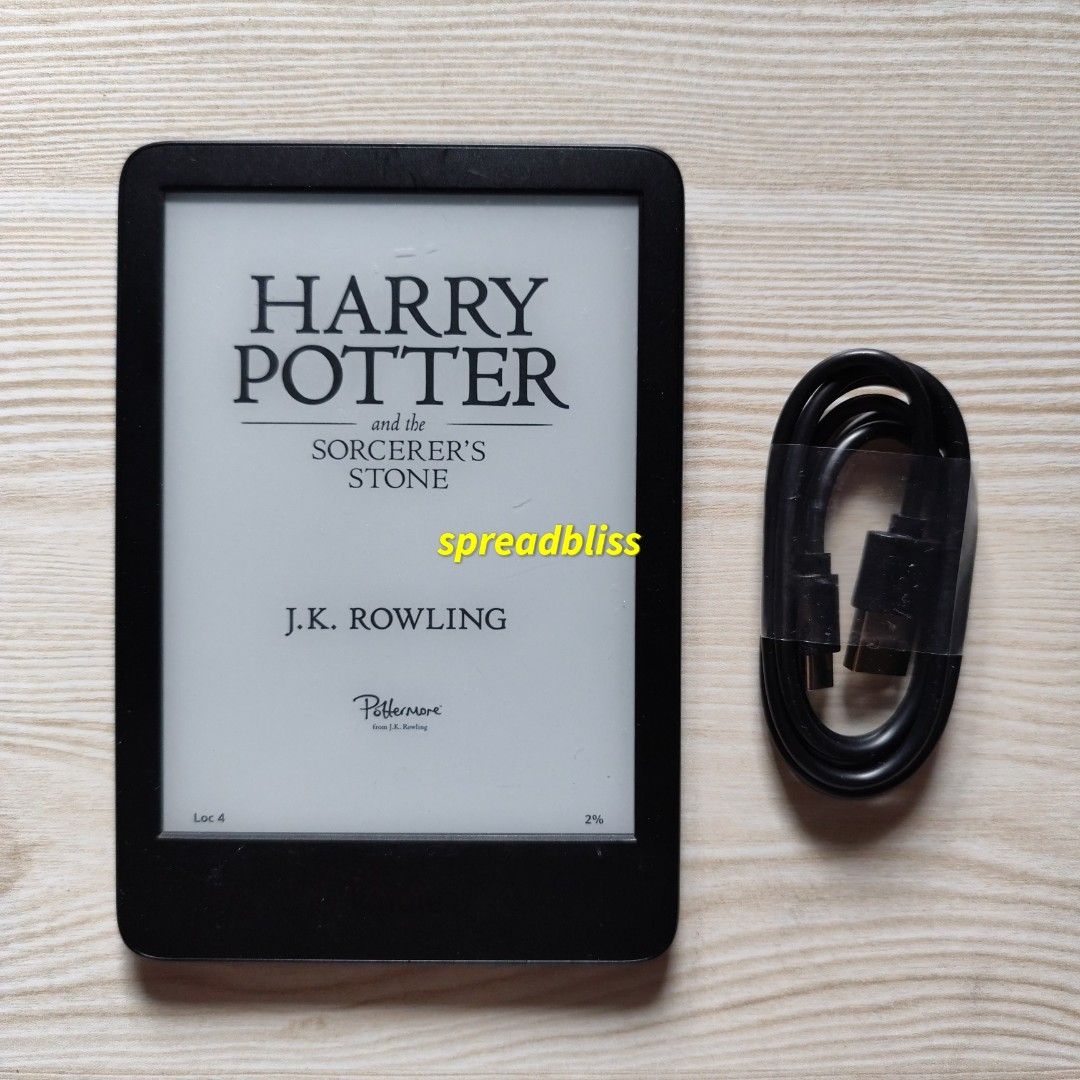 No Ads Kindle Basic 2024 Black 16gb (Category: E-Readers) located in Manila. Submitted by spreadbliss (Listing ID 1413066655, Image 3). Description: KINDLE BASIC 2024 Black 16gb Preloved No ads With small scratch on screen, minor flaws on body Flaws can be covered by screen protector and skin Inclusions: Unit, cable, free stickers 📌 Manila MOD: Grab, Lalamove, J&T, LBC, etc. MOP: COD/COP, GCash, Maya, bank transfer No lowballers pls. Thank you. 