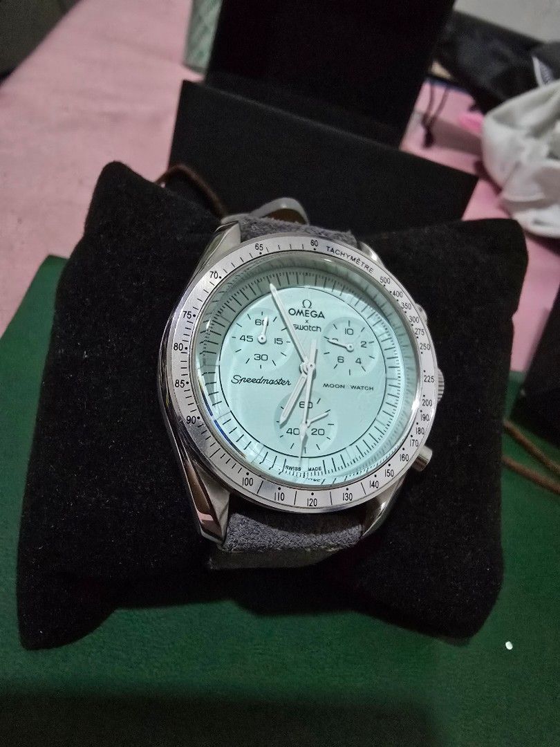 Omega Speedmaster Watch (Category: Luxury Watches) located in Pasig City. Submitted by archjohndelloma-72052 (Listing ID 1413142063, Image 3). Description: steel case Mod omega moonswatch.