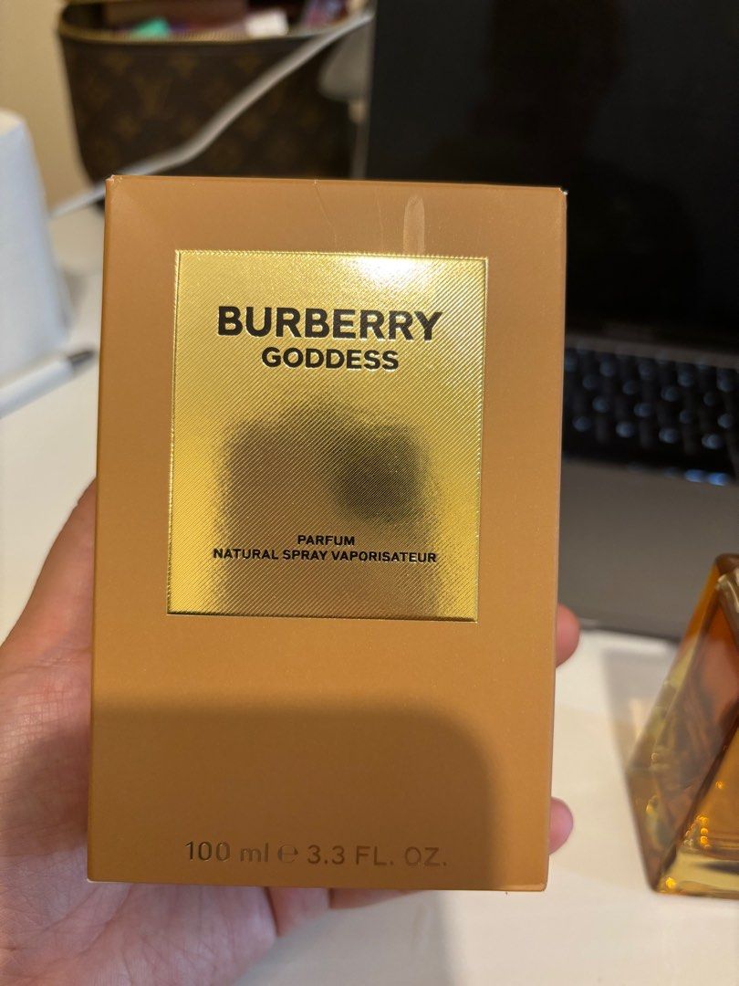 Original Burberry Goddess Parfum 100ml (Category: Fragrance & Deodorants) located in Paranaque City. Submitted by declutterqueeen (Listing ID 1413072996, Image 3). Description: Original Burberry Goddess Parfum Natural spray vaporisateur New burberry scent released in August 2025 Purchased in the US last Nov 2025 Rfs: decluttering.