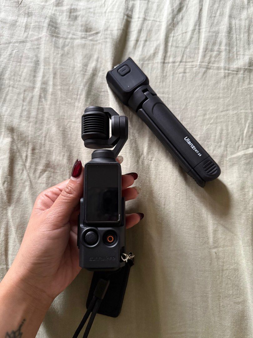 RUSH: Osmo Pocket 3 Like New (Category: Cameras) located in Pasig City. Submitted by paaatch (Listing ID 1413073779, Image 2). Description: Dji Osmo Pocket 3 Lighty used Rfs: declutter Inclusion: with 256 gb and all accesories Negotiable.