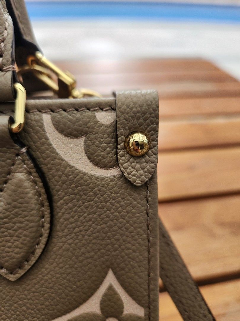 otg bb size (Category: Luxury Bags & Wallets) located in Rodriguez. Submitted by iamclvr01 (Listing ID 1413126064, Image 2). Description: lv otg bb.