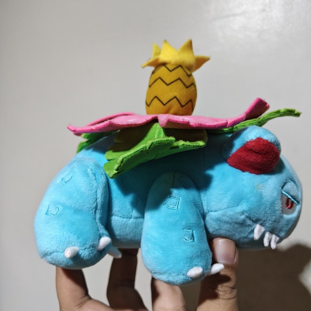 Pokemon Center Venusaur Plush (Category: Plushies & Soft Toys) located in Manila. Submitted by gorzuzofficial (Listing ID 1413204311, Image 2). Description: MOP: Gcash MOD: J&T.