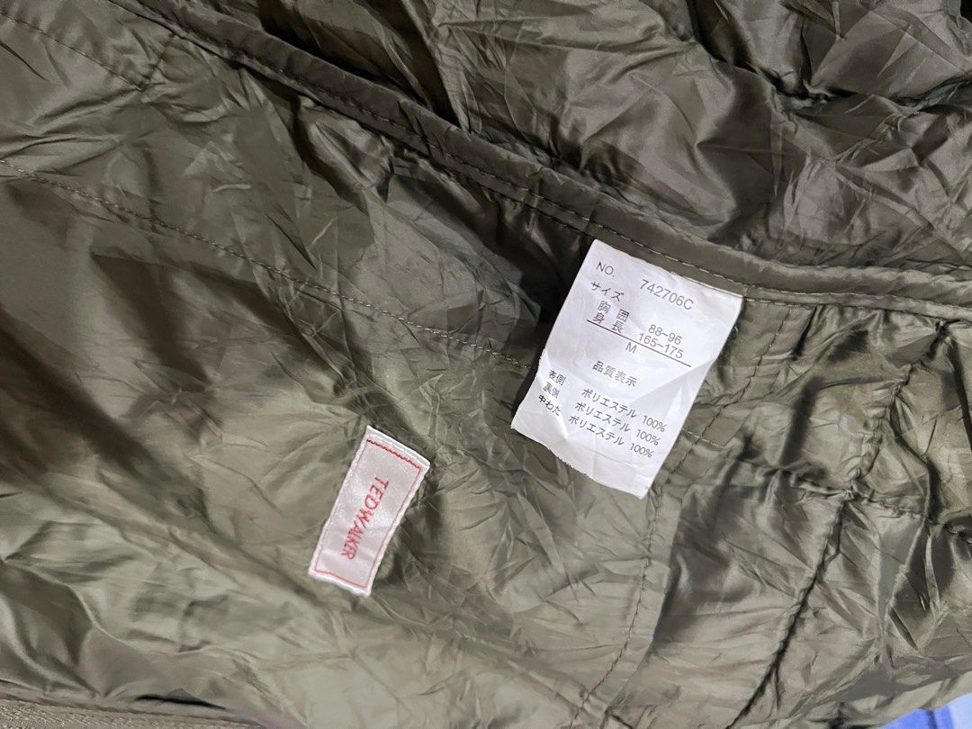 Puffer jacket (Category: Coats, Jackets and Outerwear) located in Kuala Terengganu. Submitted by silentphoenix_658e4b (Listing ID 1413161221, Image 2). Description: Men’s Lightweight Quilted Jacket / Puffer Jacket Lightweight quilted jacket in olive green color. Made from 100% polyester (shell and padding), comfortable and easy to layer. • Size on tag: M • Pit to pit: 19 inches • Length: 24 inches • Material: Polyester • Zipper front closure • Li
