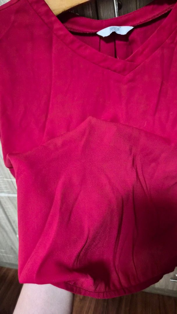 Red Long Sleeve Blouse (Category: Blouses) located in Bulacan. Submitted by getclaud (Listing ID 1413145038, Image 2). Description: Brand: Eight to Five 3/4 blouse Fabric is mesh-type but it's not see-through at all Bought in SM Dept Store Small on tag but fits up to medium P150.00.