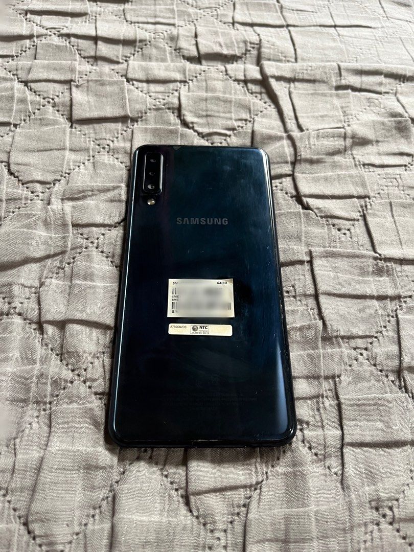 Samsung Galaxy A7 2021 (Category: Samsung) located in Quezon City. Submitted by micaxo (Listing ID 1413187718, Image 2). Description: Samsung Galaxy A7 2021 Mint Condition Never repaired Can do meet up and delivery Negotiable..