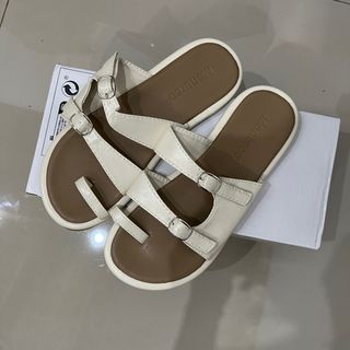 (Kategori: ) berada di . Dikirim oleh nadayf (ID iklan 1413222375, Gambar 1). Deskripsi: .