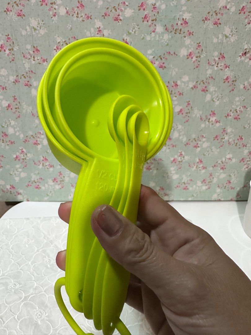 set of plastic measuring cups and spoons (Category: Bakeware) located in Davao. Submitted by favoritepreloved (Listing ID 1413196584, Image 2). Description: ❤️ 1.25ml - 255ml.