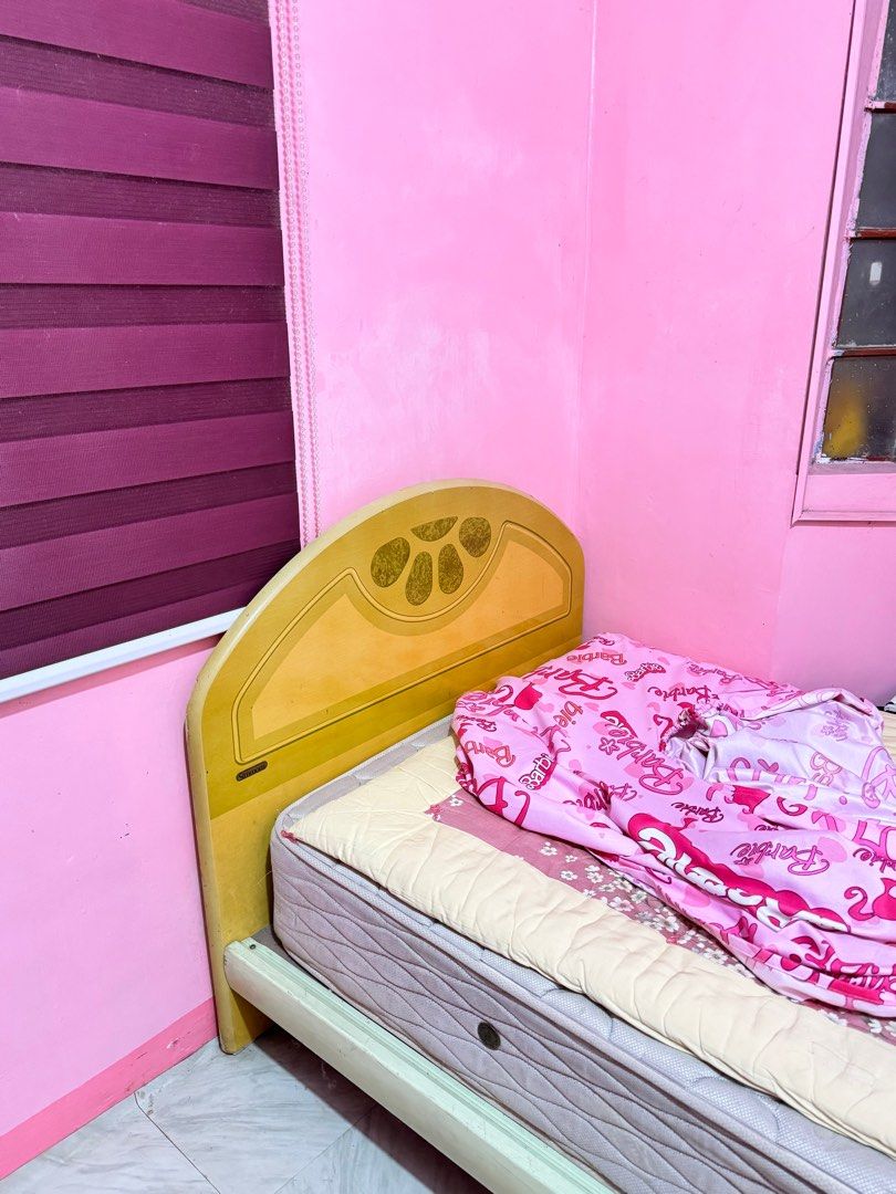 Single Bed Frame with Mattress (Category: Bed Frames & Mattresses) located in Bulacan. Submitted by henlooo03 (Listing ID 1412697528, Image 2). Description: From Japan Surplus Feel free to haggle Pm me for more photos.