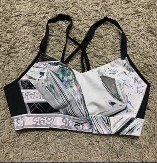(Category: ) located in . Submitted by waniazhar87 (Listing ID 1413089462, Image 1). Description: .