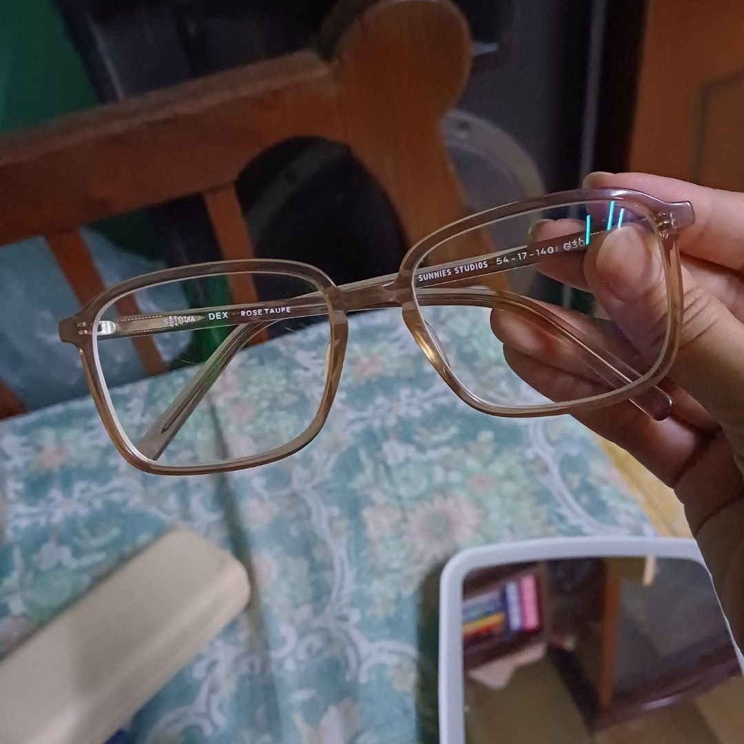 Sunway Studios Eyeglasses DEX AND COLUMBUS WIDE (Category: Sunglasses & Eyewear) located in Calamba. Submitted by claier_ (Listing ID 1413115685, Image 2). Description: Replaceable lense from sunnies dex and columbus wide 550 each jnt and lbc mod .