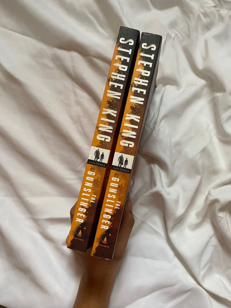 The Gunslinger: The Dark Tower I by Stephen King (Category: Storybooks) located in Quezon City. Submitted by declutter.repsaj (Listing ID 1413147003, Image 3). Description: 📍 Doña Josefa, Quezon City - Brand New - never read - bought from nbs.