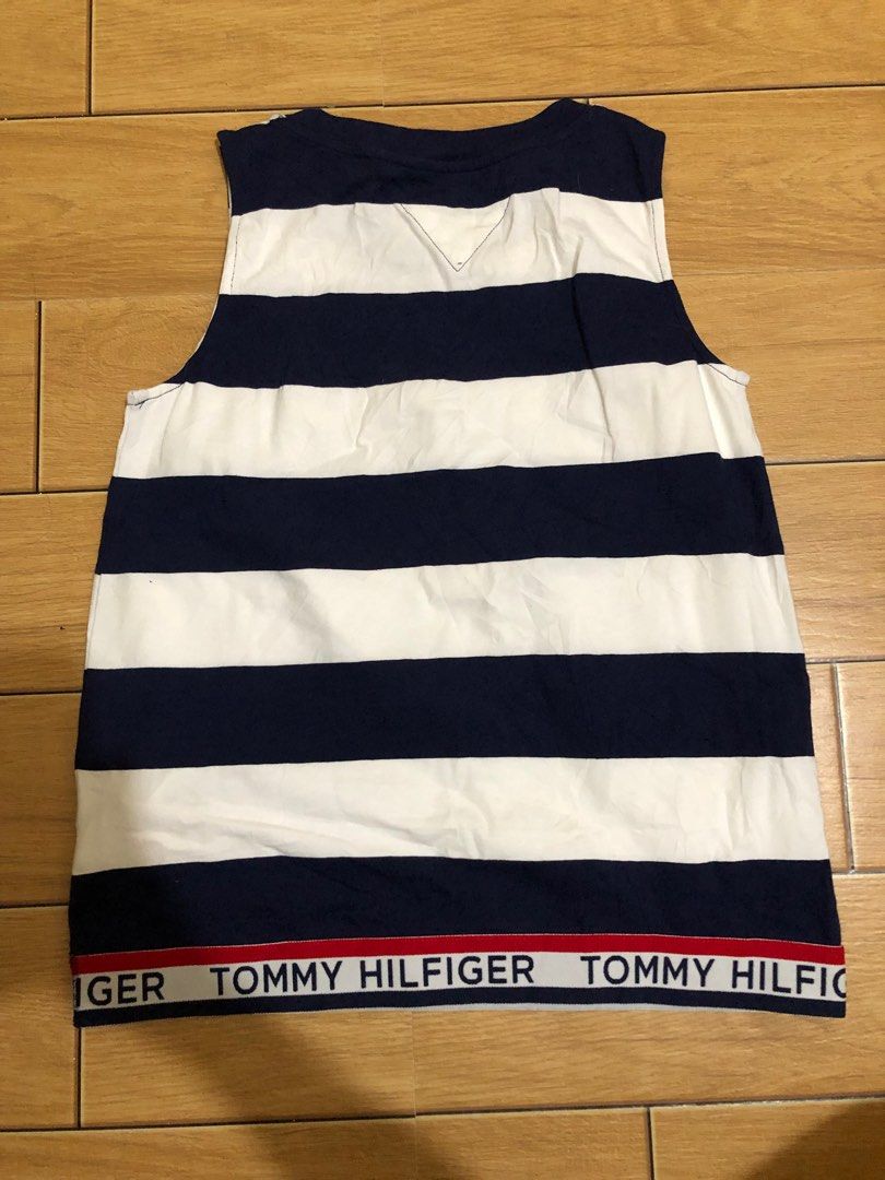Tommy Hilfiger (Category: Sleeveless) located in Virac. Submitted by valll_ (Listing ID 1413191415, Image 2). Description: Tommy hilfiger Size XXS Dimes 16 x 20.5 No issue Excellent .
