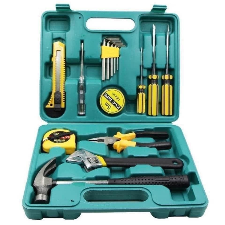 Tools set (Category: Construction Tools & Equipment) located in Manila. Submitted by lyfrancois14 (Listing ID 1413086728, Image 1). Description: .