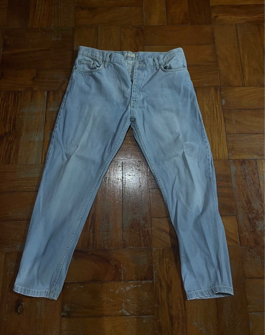 Topman Standard Light Wash Jeans (Category: Jeans) located in Bacoor. Submitted by pastforward.ph (Listing ID 1413130979, Image 1). Description: Well used.