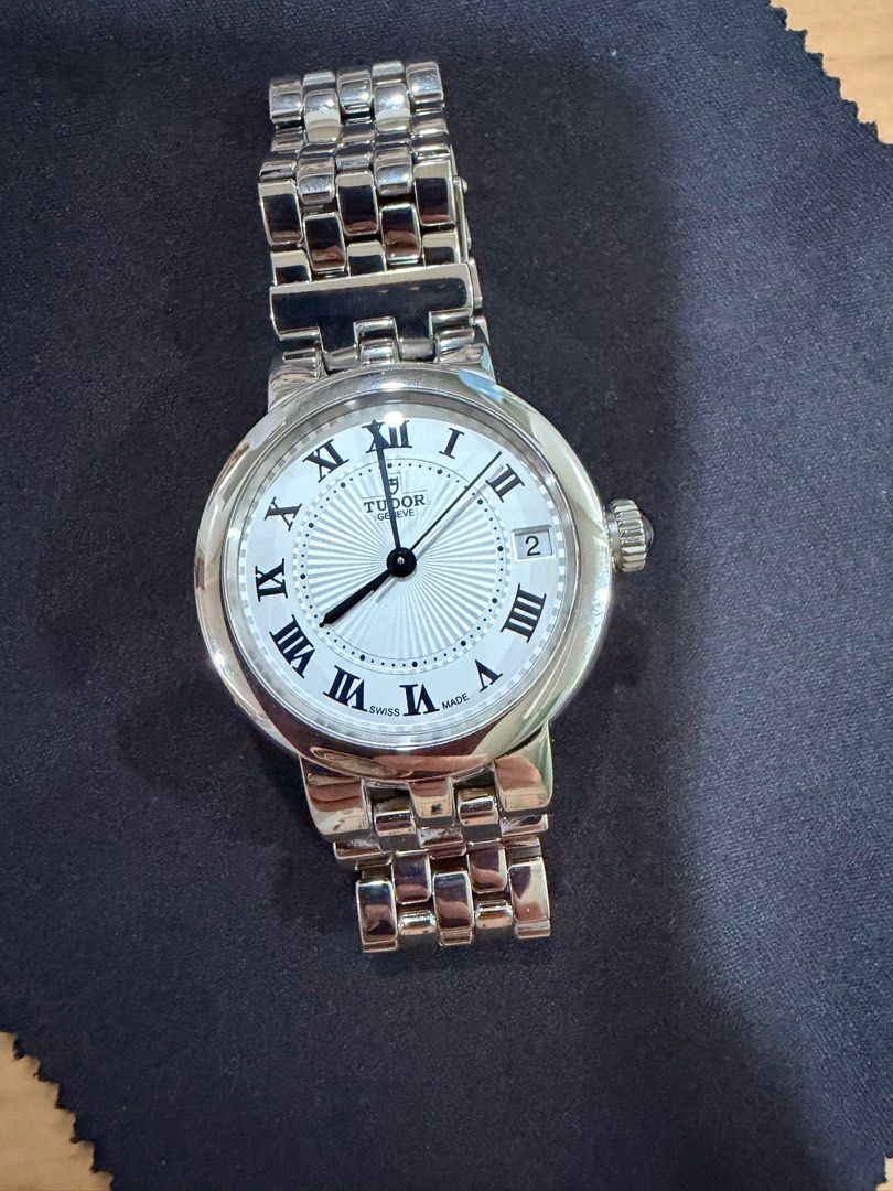 Tudor Geneve Clair de Rose (Category: Luxury Watches) located in Quezon City. Submitted by castlelux12 (Listing ID 1413153293, Image 1). Description: Tudor Authentic, Clair de Rose 34mm in slightly used condition , with card .