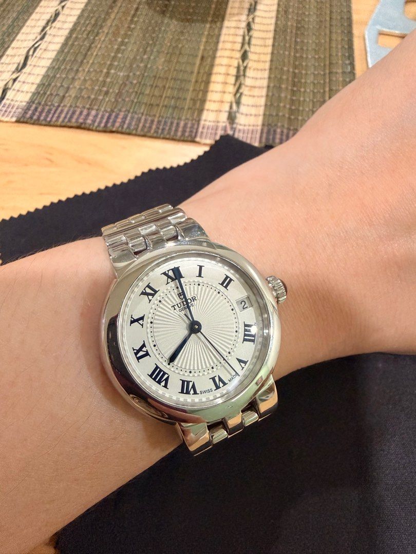 Tudor Geneve Clair de Rose (Category: Luxury Watches) located in Quezon City. Submitted by castlelux12 (Listing ID 1413153293, Image 3). Description: Tudor Authentic, Clair de Rose 34mm in slightly used condition , with card .