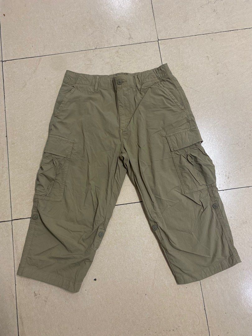 Uniqlo Cargo Shorts Khaki (Category: Shorts) located in San Jose del Monte. Submitted by stacezy (Listing ID 1413152791, Image 1). Description: Uniqlo Cargo Shorts Khaki Waist - 33 Inch Length - 29 Inch PHP185 + Shipping Fee Color may vary due to lighting .